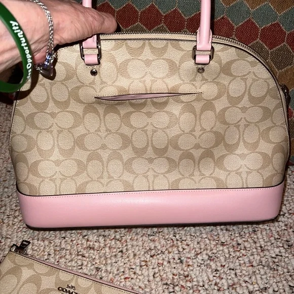 Gorgeous authentic coach set! - Picture 8 of 14